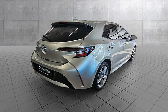 Toyota Corolla 5 of 24