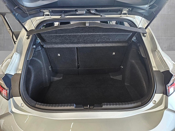 Toyota Corolla 9 of 24