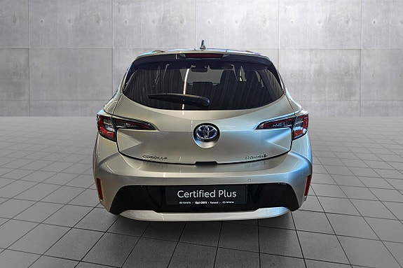 Toyota Corolla 4 of 24