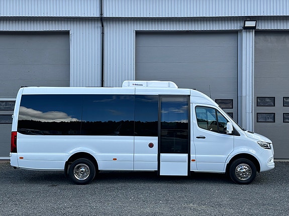 Mercedes-Benz Sprinter 519 Automat, 16+1, PÅ LAGER!! Bussdør bak, Led, 10,25`` skjerm, Tre rullestoler, To dieselvarmere, Stor AC , MYE utstyr! 2 of 5