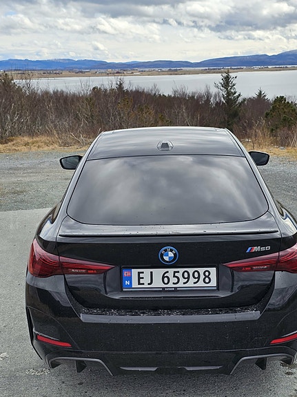 BMW i4 4 of 5