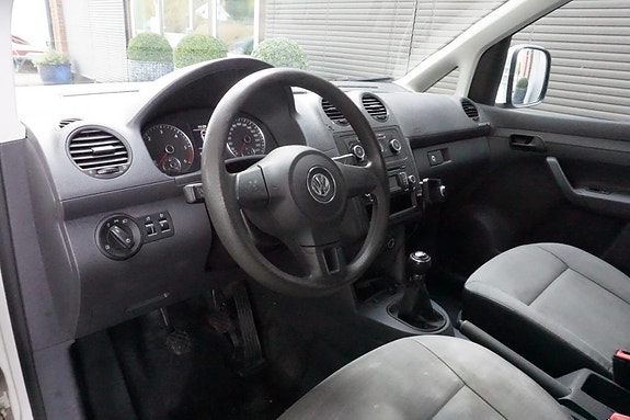 Volkswagen Caddy Maxi 10 of 18
