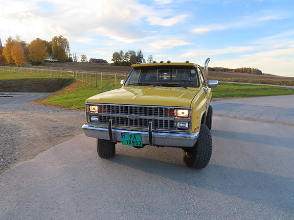 Chevrolet K20 2 of 30