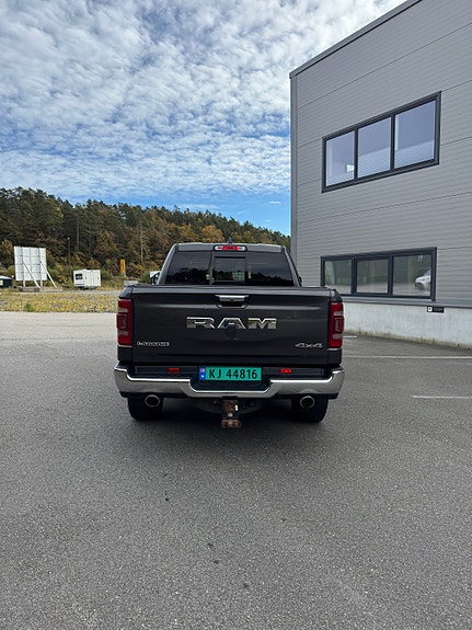 Dodge RAM 4 of 5
