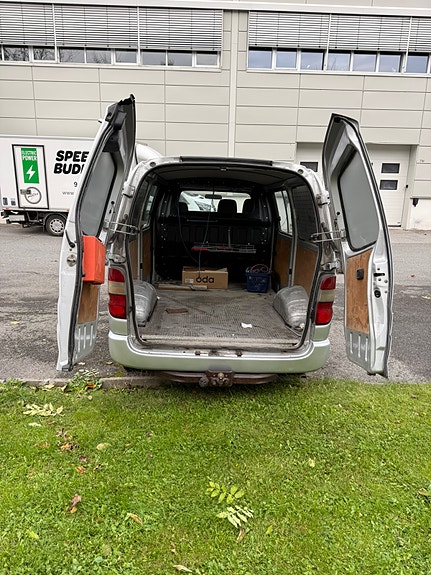 Toyota HiAce 8 of 9