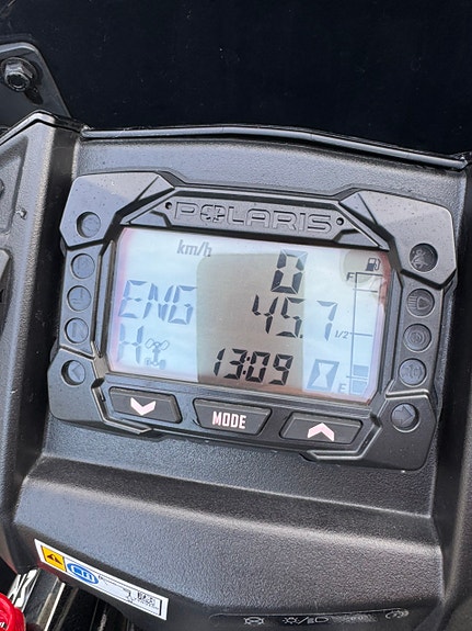 Polaris Sportsman 570 EFI Black Edition 4 of 12