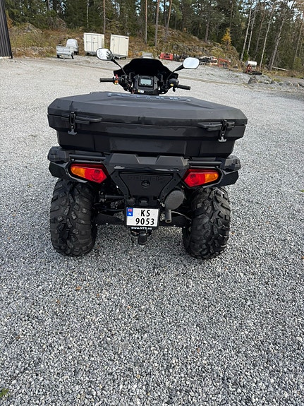 Polaris Sportsman 570 EFI Black Edition 5 of 12