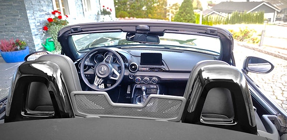 Mazda MX-5 15 of 19