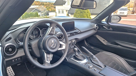 Mazda MX-5 7 of 19