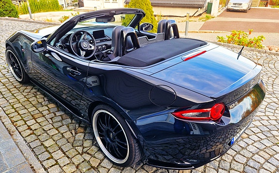 Mazda MX-5 3 of 5