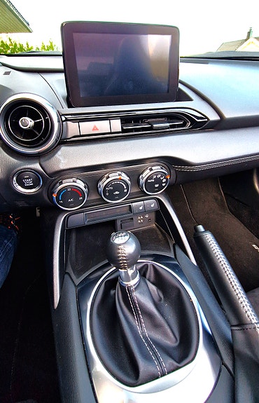 Mazda MX-5 18 of 19