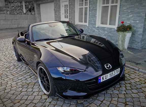 Mazda MX-5 8 of 19