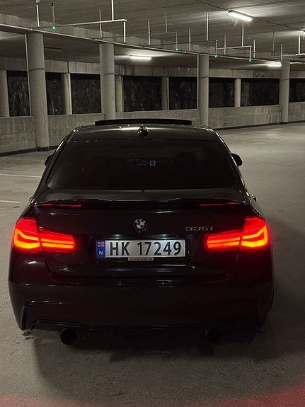 BMW 335i 10 of 27
