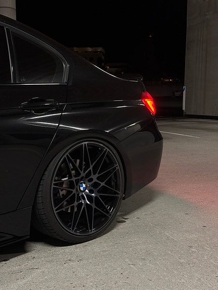 BMW 335i 17 of 27