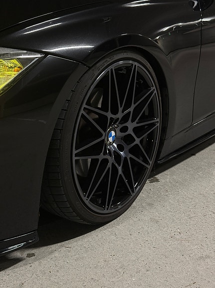 BMW 335i 15 of 27