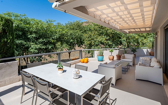 Moderne og romslig leilighet med stor terrasse og eksklusive fellesfasiliteter