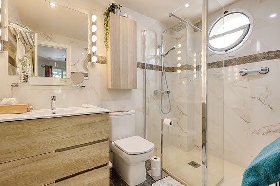 Renovert leilighet nær Puerto Banús | 3 soverom og hele 80 m² terrasse