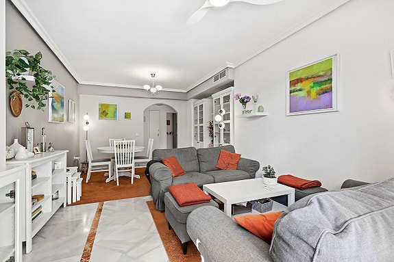 Renovert leilighet nær Puerto Banús | 3 soverom og hele 80 m² terrasse