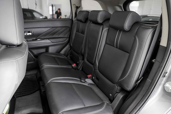 Mitsubishi Outlander 26 of 29