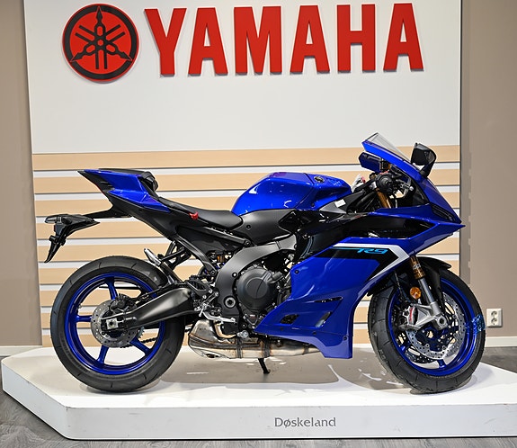 Yamaha R9