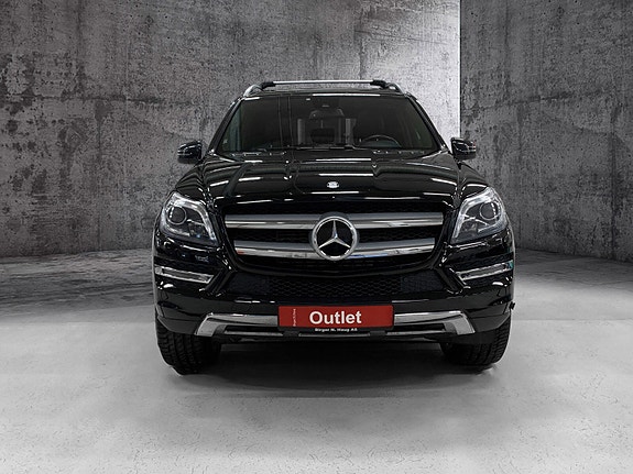 Mercedes-Benz GL350 3 of 5