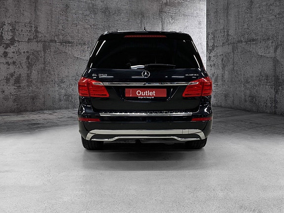 Mercedes-Benz GL350 4 of 5