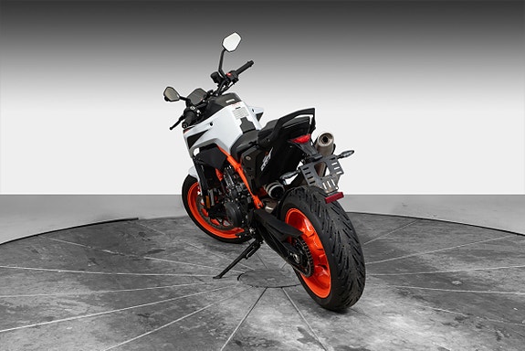 KTM 890 Duke R 5 of 14