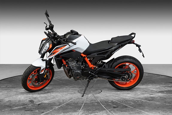 KTM 890 Duke R 6 of 14