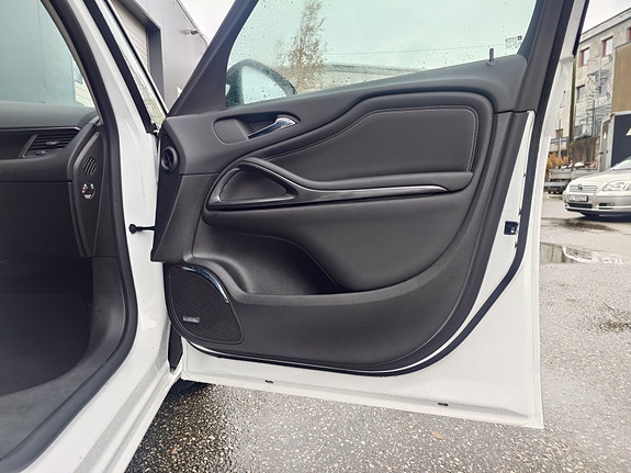 Opel Zafira Tourer 17 of 20