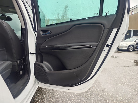 Opel Zafira Tourer 15 of 20