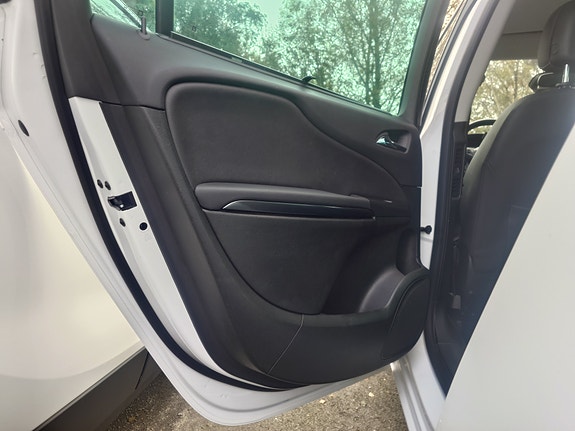 Opel Zafira Tourer 13 of 20