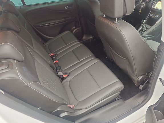 Opel Zafira Tourer 16 of 20