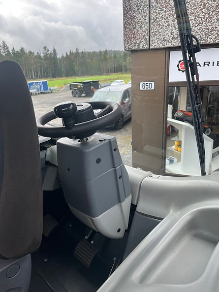 Valtra S394 m/twintrac 2018, kr 1 199 000,-