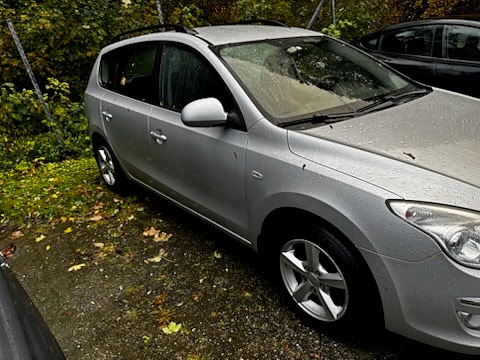 Hyundai i30 2 of 9