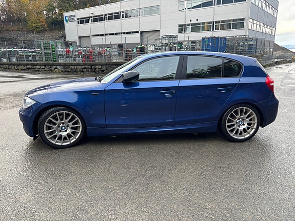BMW 130i 2 of 30