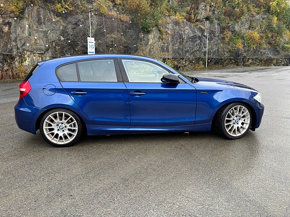 BMW 130i 6 of 30