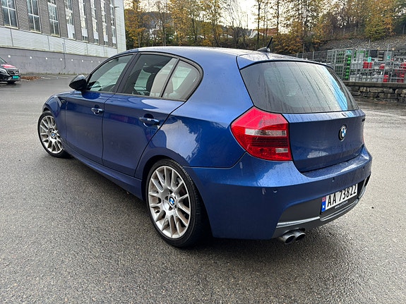 BMW 130i 3 of 30