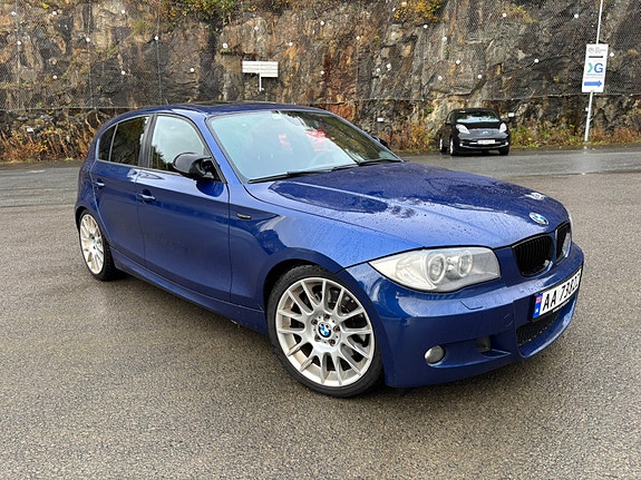 BMW 130i 7 of 30