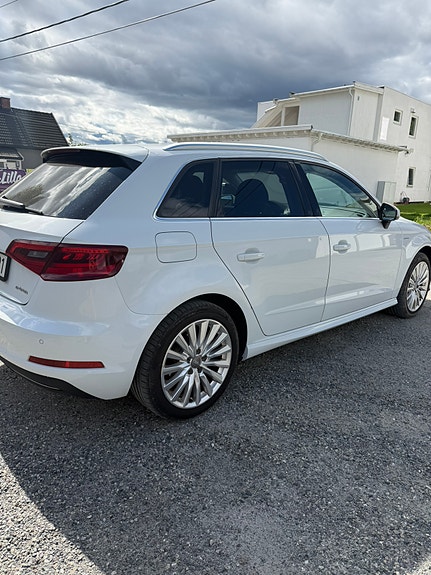 Audi A3 4 of 14
