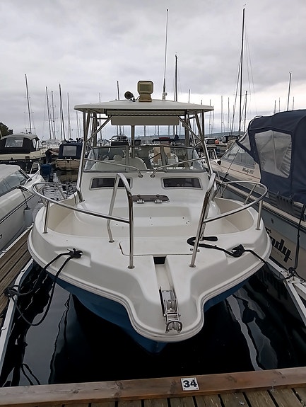 Quicksilver 750 Pilot 2 of 5