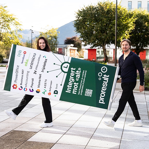 Salgskonsulent Andrea og kundeansvarlig Tomas