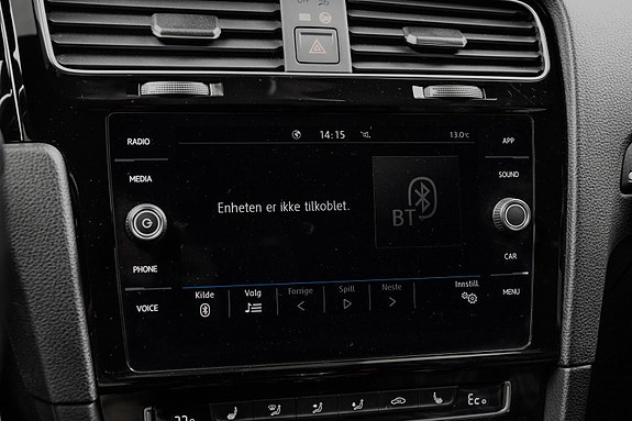 Volkswagen Golf VII 22 of 26