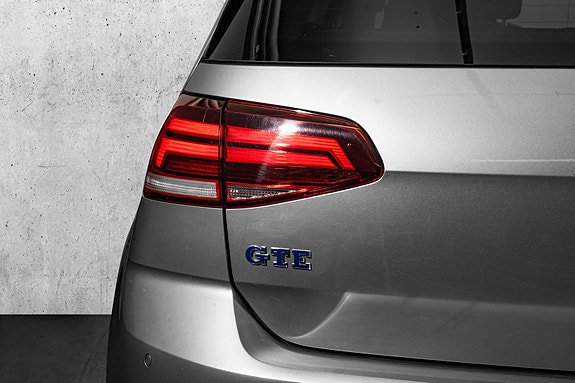 Volkswagen Golf VII 8 of 26