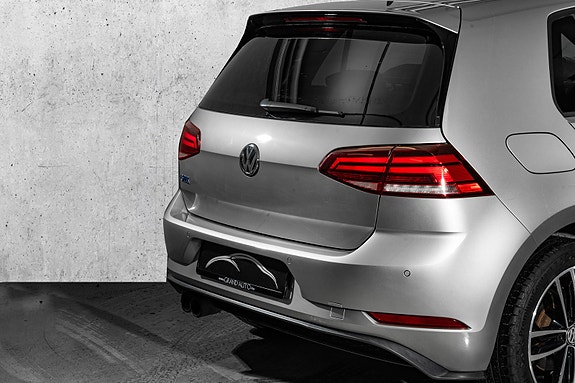 Volkswagen Golf VII 6 of 26