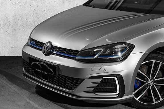 Volkswagen Golf VII 5 of 26