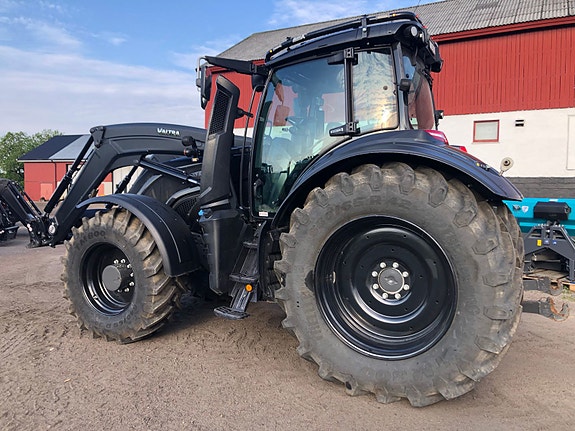 Valtra T235DST, GPS forberedt, Front.hyd, Mittx bøyle 2023, kr 1 895 000,-