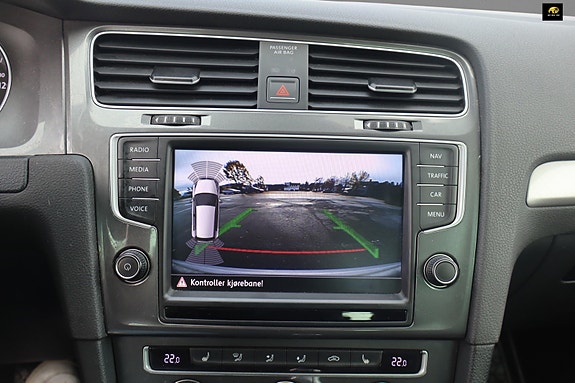 Volkswagen e-Golf VII 18 of 19