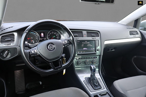 Volkswagen e-Golf VII 9 of 19