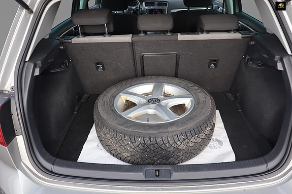 Volkswagen e-Golf VII 19 of 19