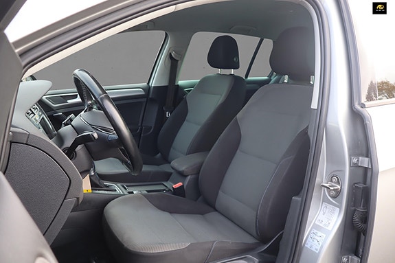 Volkswagen e-Golf VII 11 of 19